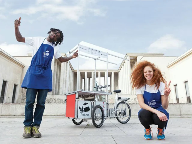 Vélo cargo cuisine ambulante food truck